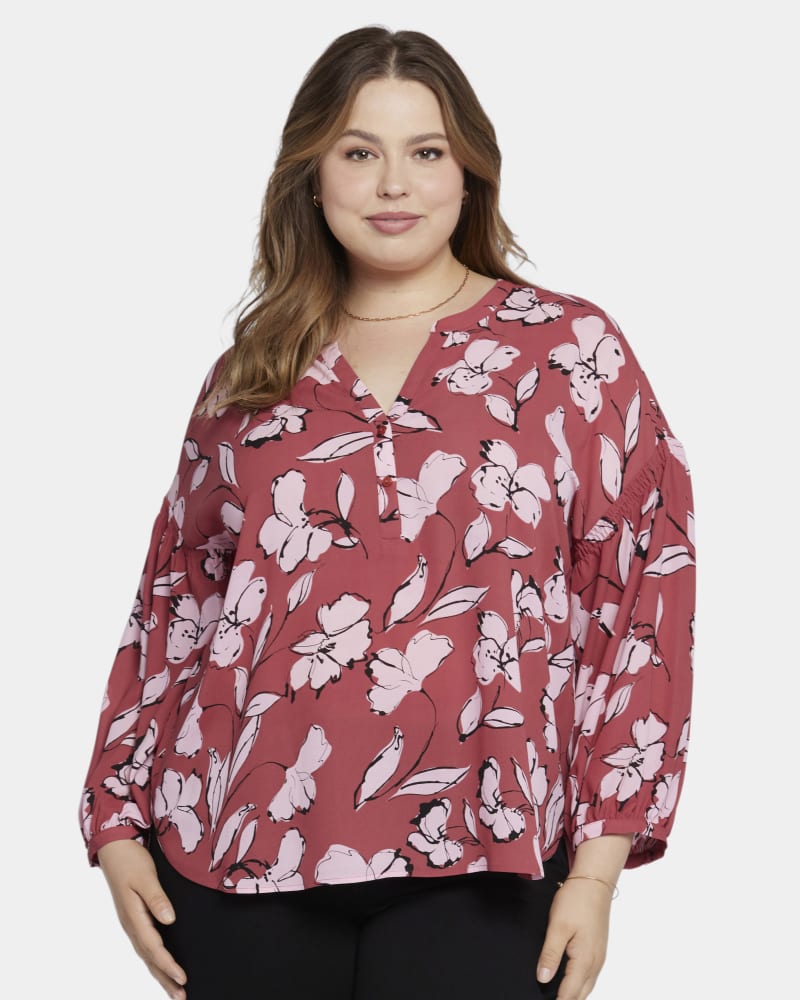 Front of a model wearing a size 0X Paulina Peasant in Bountiful by NYDJ. | dia_product_style_image_id:301523